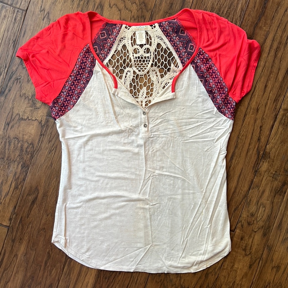 Love On Tap size medium top
